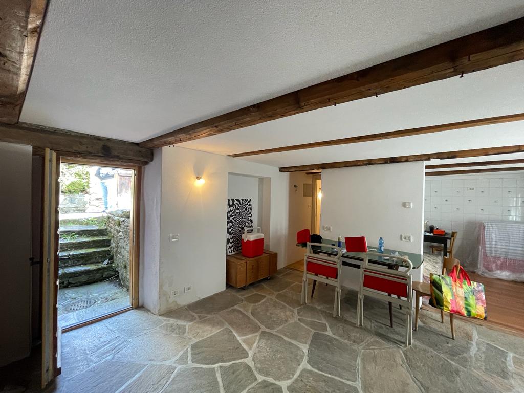 Rossa, Grigioni 6548, 5 Stanze da Letto Stanze da Letto, ,2 BathroomsBathrooms,Casa,In vendita,1010